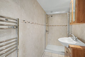 En suite- click for photo gallery